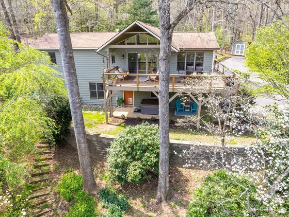 119 Domeno Dr, Swannanoa, NC 28778