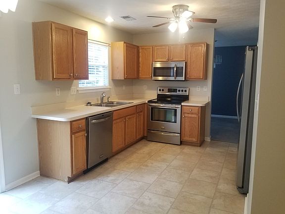 5th image of 4108 Silverwood Dr