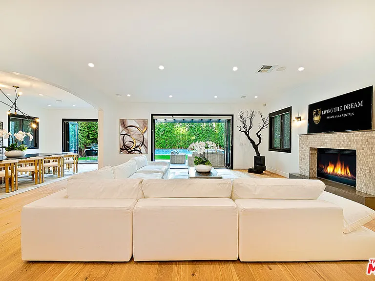 419 N Edinburgh Ave — Photo 10