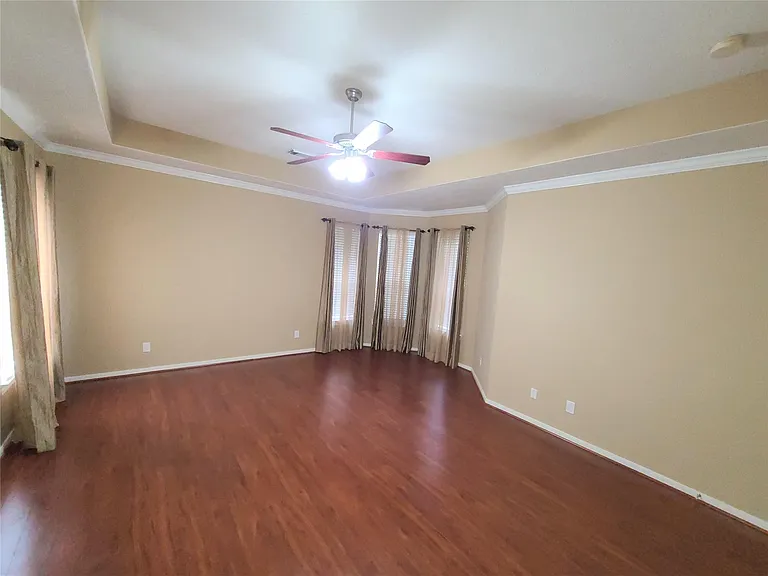 7015 Pinefern Ln — Photo 9