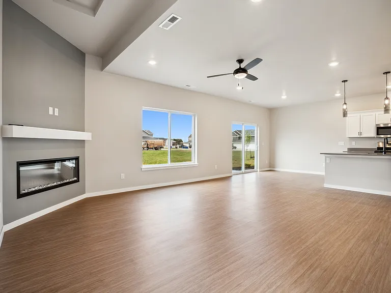 2240 Eversull Ln — Photo 9