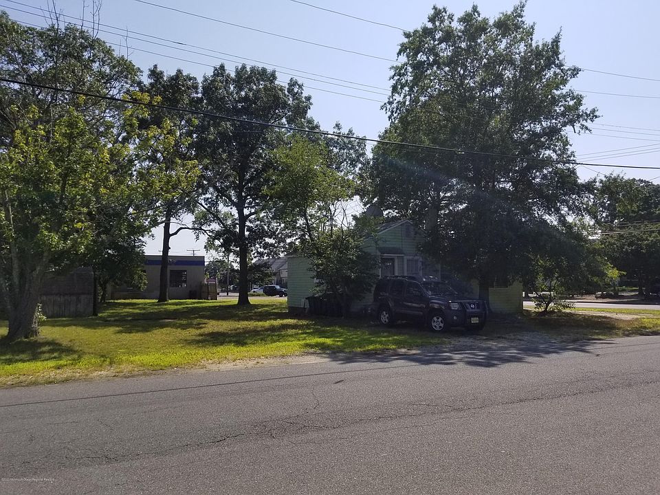 2nd image of 1612 Beaver Dam Rd
