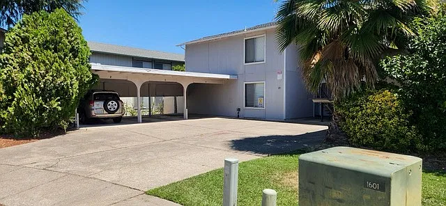 Front of 4-Plex