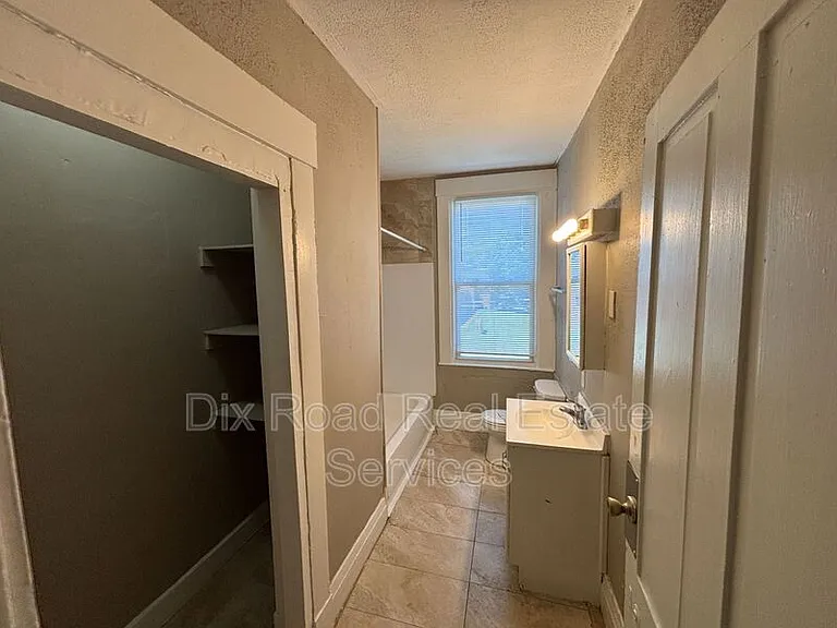 545 Rockdale Ave #2 — Photo 19