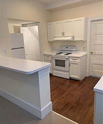 2nd image of 32 Parkway #2A