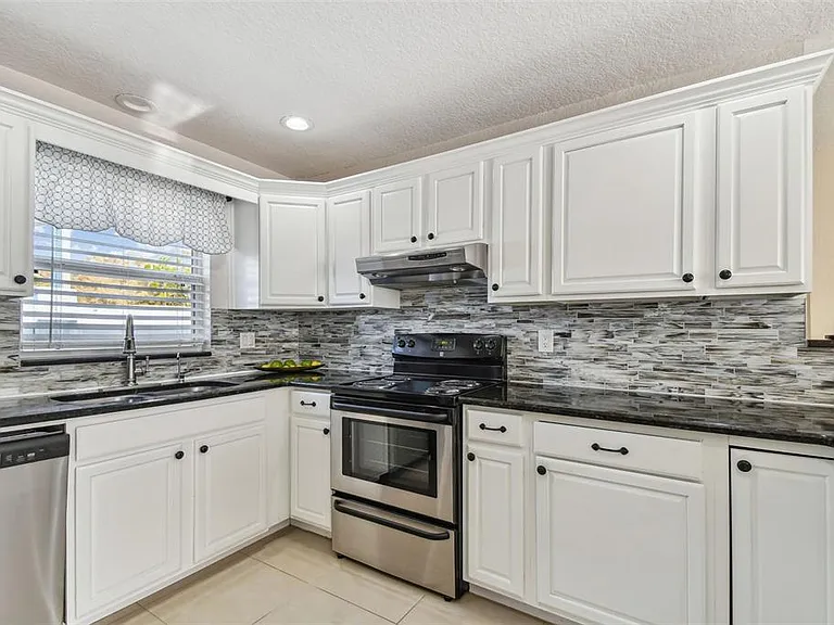 12252 Eldon Dr — Photo 27