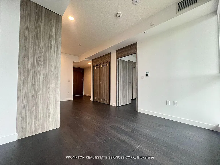 18 Esther Shiner Blvd #1112 — Photo 6