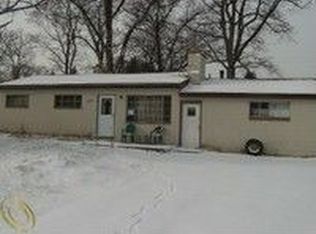 13616 Marvin St, Taylor, MI 48180