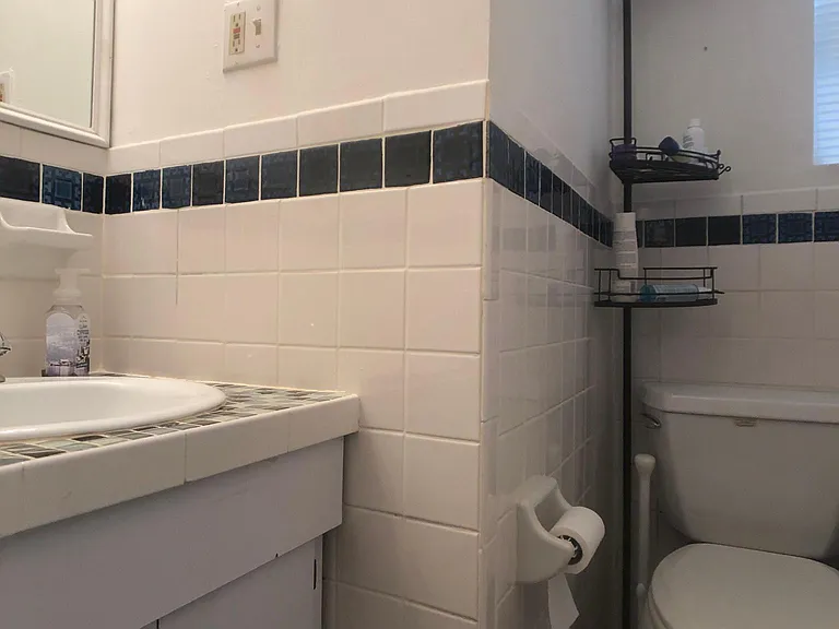 915 Garden St #4R — Photo 11