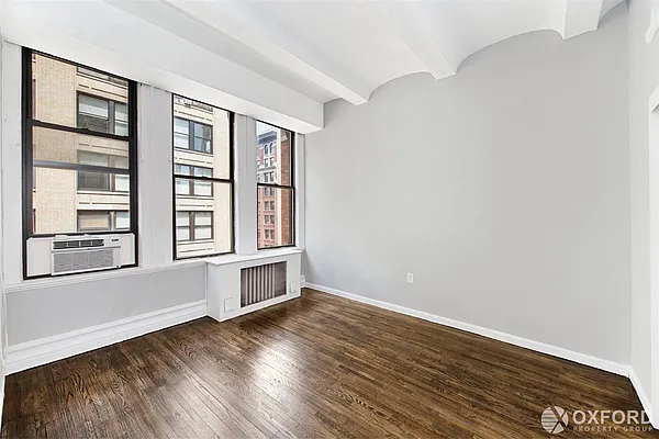 Rented by Oxford Property Group | media 13