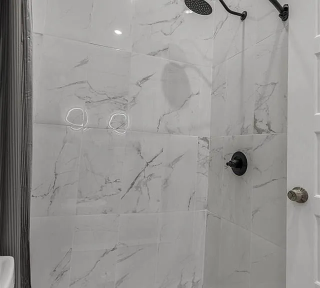 2805 Avenue I — Photo 18