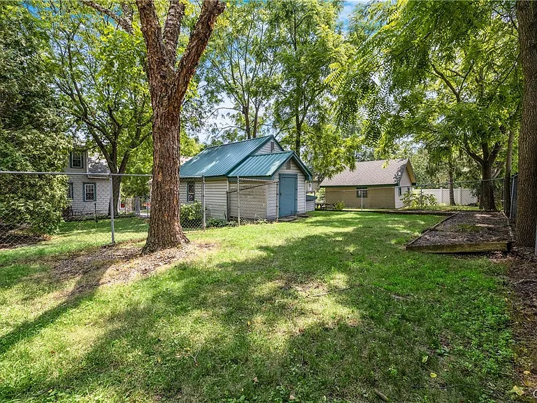 448 Buckingham Ave — Photo 28