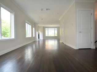 4B Leary Ln, Edgewater, NJ 07020