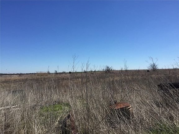 5th image of 660 Hill County Road 1413 E