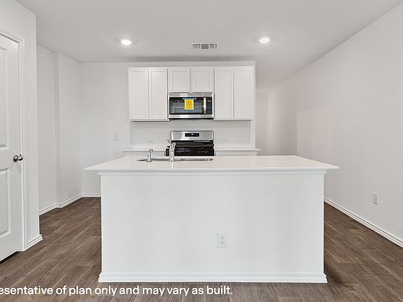 4th image of 16056 Mahogany Way