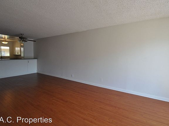 4th image of 12245 Chandler Blvd #103