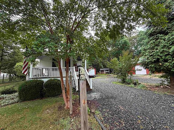 2nd image of 313 New York Rd