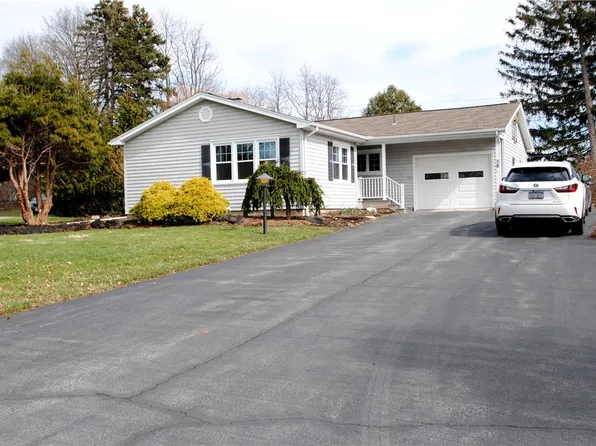 38 Westview Cres, Geneseo, NY 14454