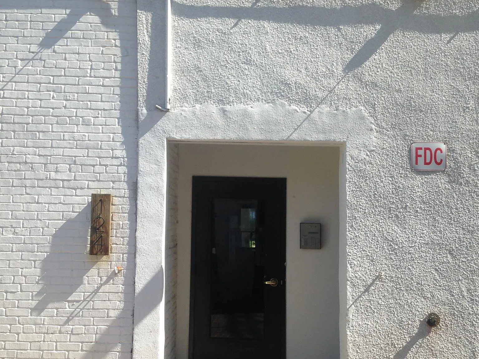 124 Trenton St — Photo 3