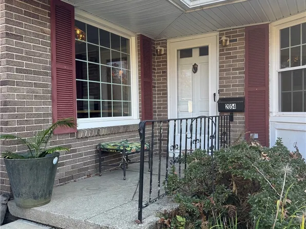 2054 Wyndham Rd, Akron, OH 44313