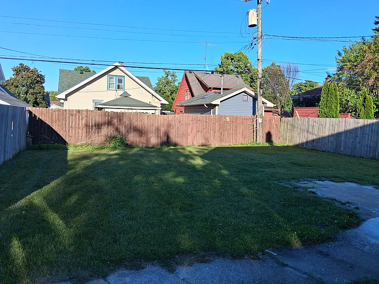 7721 16th Ave — Photo 2