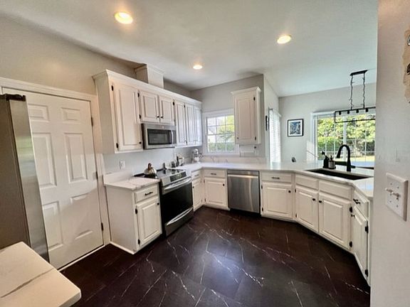 3rd image of 9900 Mountain Berry Ct