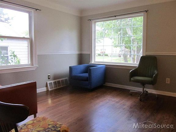 2nd image of 123 Canfield Dr