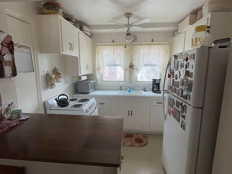 2331-2333 Niskayuna Dr — Photo 2