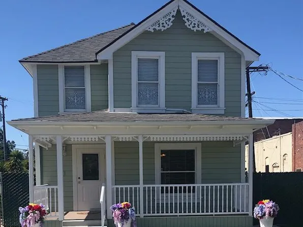 110 S 6th St, Fowler, CA 93625