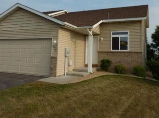 621 35th St W, Hastings, MN 55033
