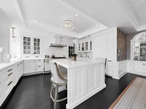 350 East 57th Street image 3 of 14