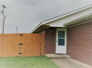 2325-2327 W Roselawn St #2325, Rogers, AR 72756