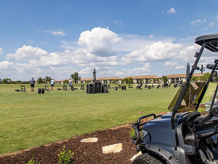 5558 Palmer Cir #101 — Photo 51