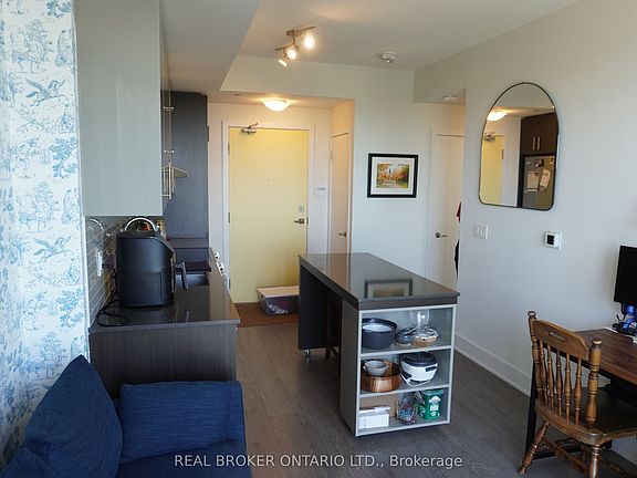 5th image of 188 Fairview Mall Dr #1908