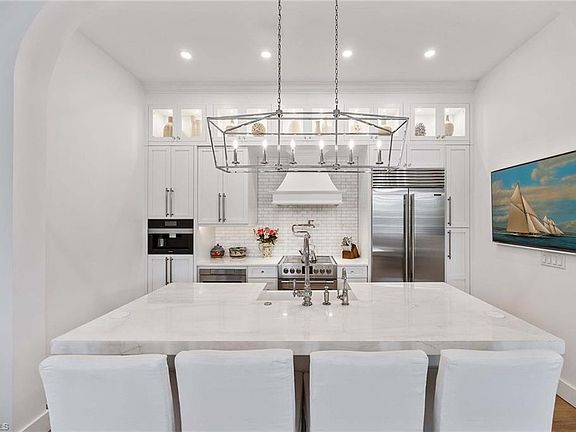 3rd image of 435 8th AVE S #102
