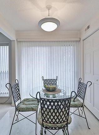 5th image of 514 Coeur De Royale Dr APT 302