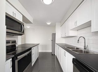 79 Thorncliffe Park Dr., Toronto, ON M4H 1L3