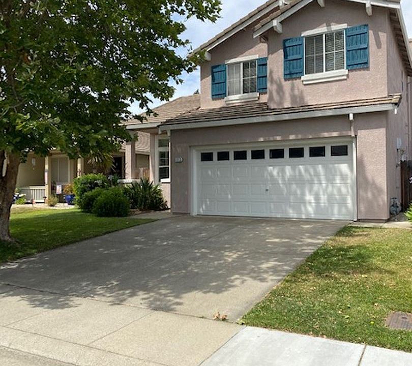 1st image of 1113 Caversham Way