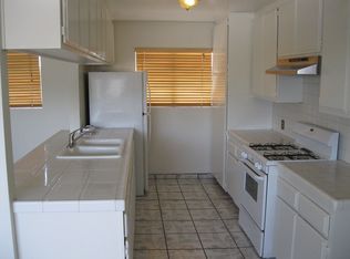 9049 Iowa St, Downey, CA 90241