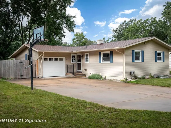 2707 Valorie Ln, Midland, MI 48640