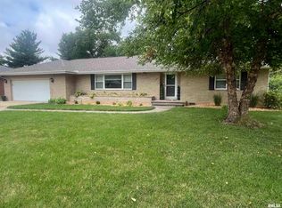 901 E Emerson St, Morton, IL 61550