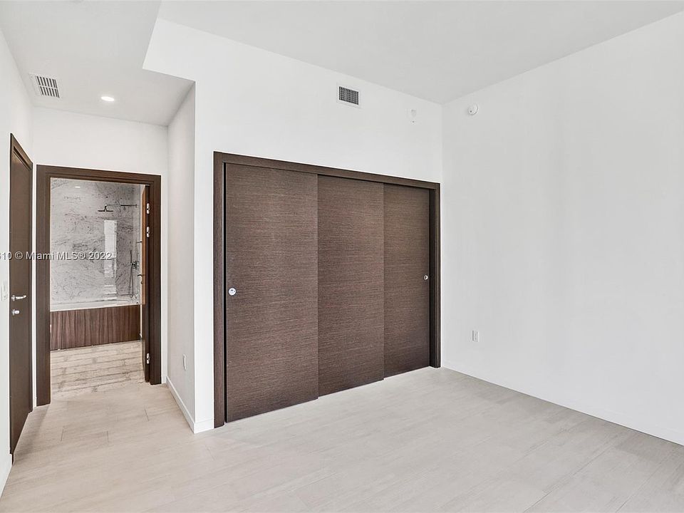 1st image of 1000 Brickell Plz Unit 1804