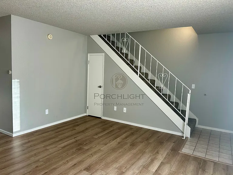 3435 Redwood Ave #5 — Photo 4