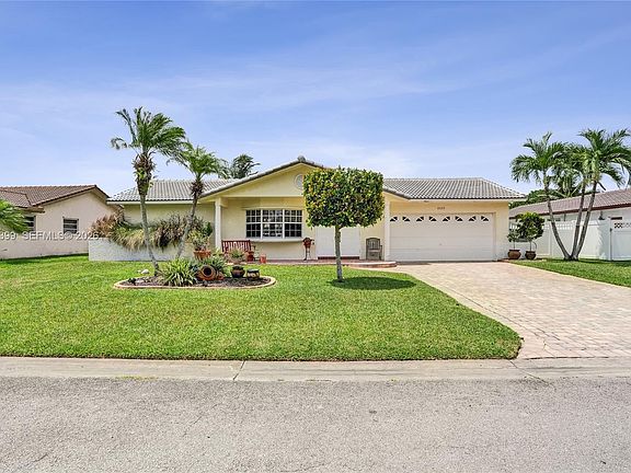 3rd image of 8529 NW 20th Ct