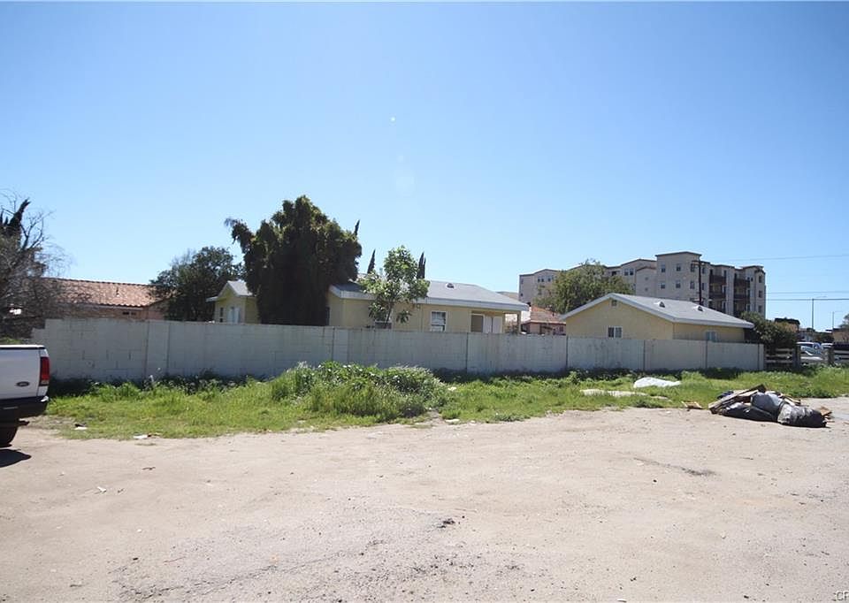 1st image of 7958 Ventura Canyon Ave