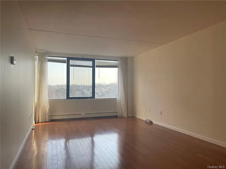 4 Martine Ave #814 — Photo 8