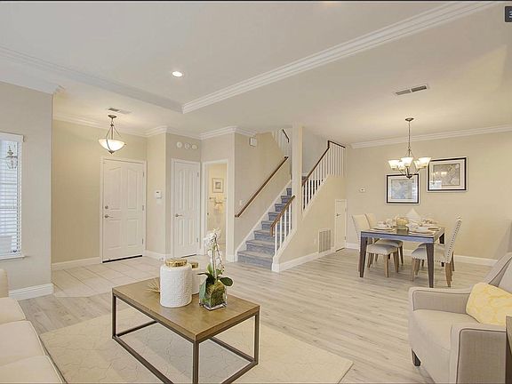 4th image of 127 Heritage Park Dr