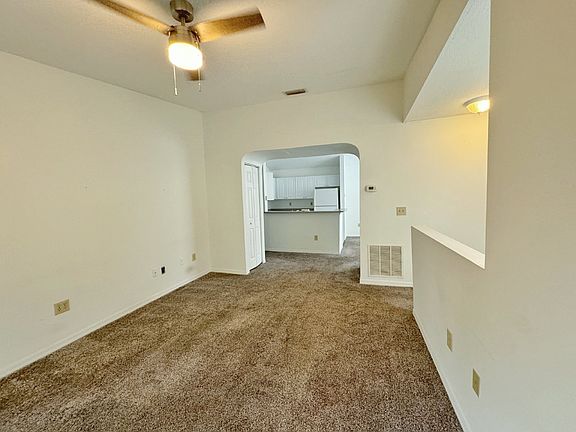 5th image of 33-33 Harbor Vista Cir #203