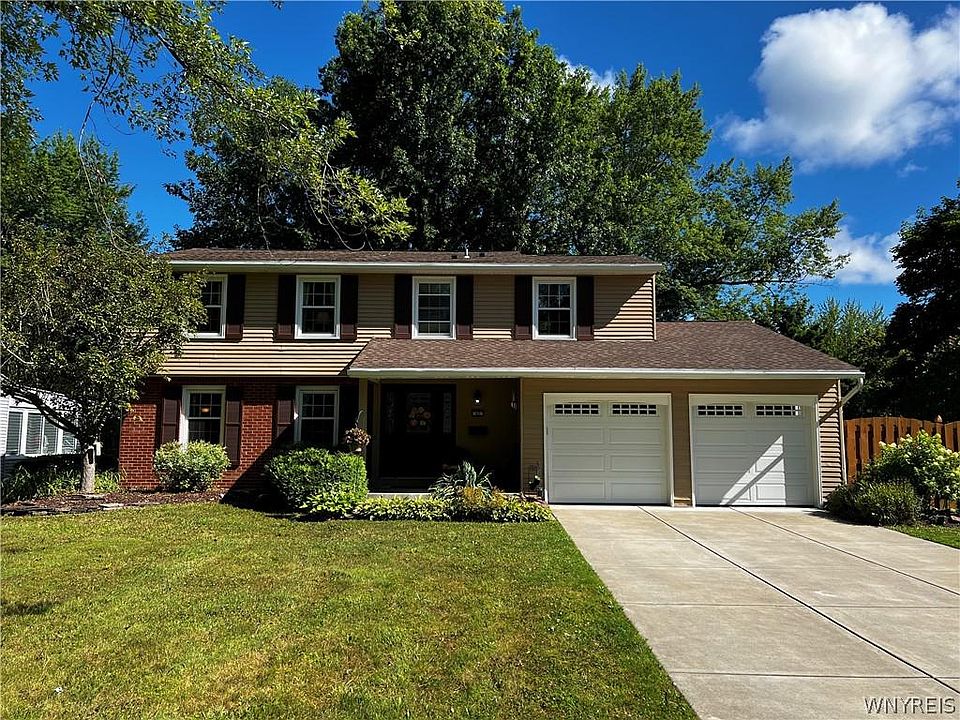 1st image of 42 Old Farm Cir