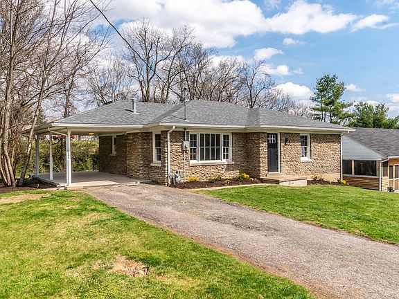 2nd image of 208 Bennington Ct